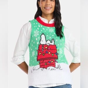 NWT Snoopy vest Sweater in Green & Red, Holiday season | Peanuts